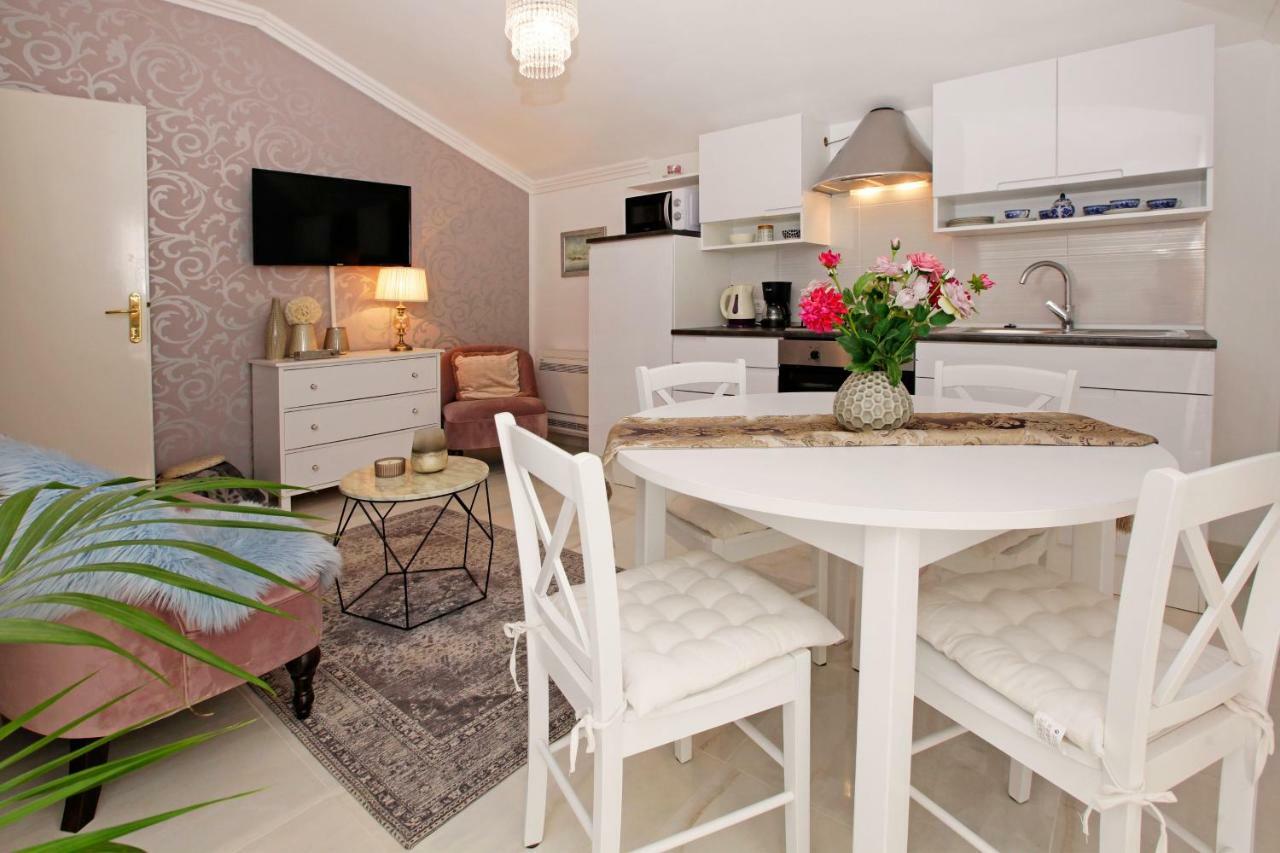 Apartment Ambroz Vela Luka Εξωτερικό φωτογραφία