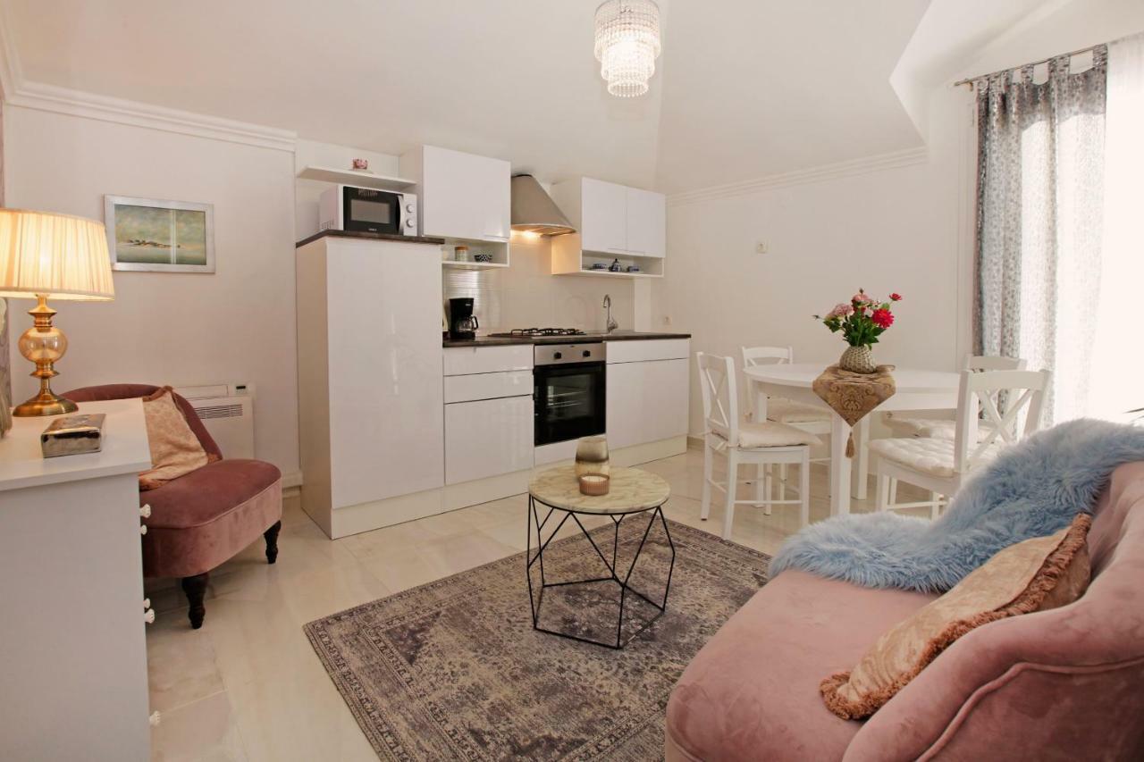 Apartment Ambroz Vela Luka Εξωτερικό φωτογραφία