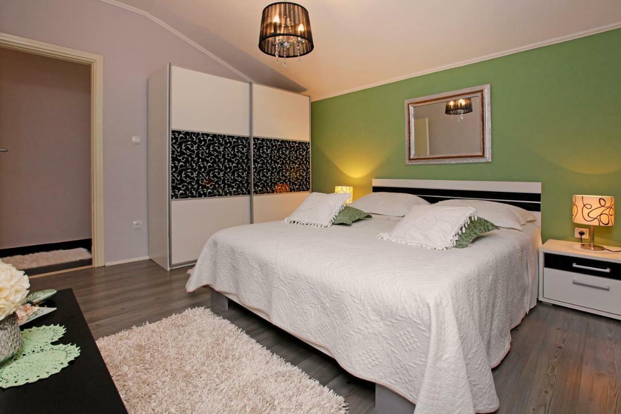 Apartment Ambroz Vela Luka Εξωτερικό φωτογραφία
